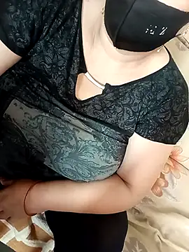 Snapshot of Simran_008 chatting on 04-02-26, 03:04 Simran 008 online show from 04-02-26, 03:04