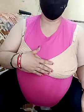 Snapshot of Simran_008 chatting on 04-04-26, 04:44 Simran 008 online show from 04-04-26, 04:44