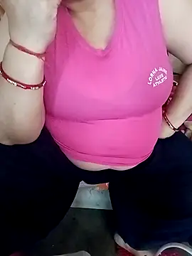 Snapshot of Simran_008 chatting on 04-10-26, 07:02 Simran 008 online show from 04-10-26, 07:02