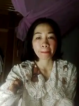 Snapshot of -Lundy- chatting on 02-11-26, 01:05 -Lundy- online show from 02-11-26, 01:05