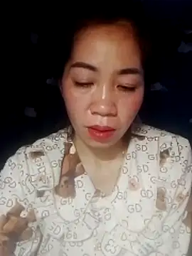 Snapshot of -Lundy- chatting on 02-22-26, 02:37 -Lundy- online show from 02-22-26, 02:37