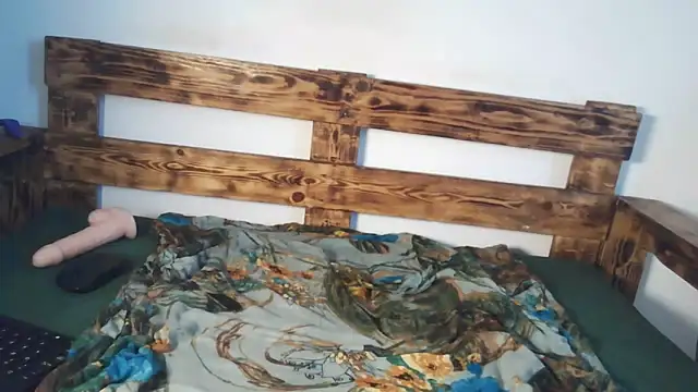 Snapshot of elfaty chatting on 03-19-26, 01:37 elfaty online show from 03-19-26, 01:37