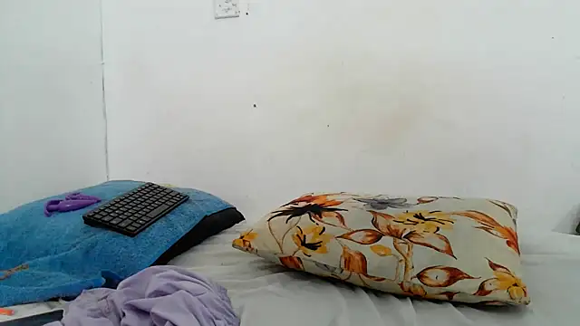 Snapshot of elfaty chatting on 04-14-26, 05:57 elfaty online show from 04-14-26, 05:57