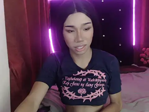 Queenoflustx online show from 05-03-26, 04:24