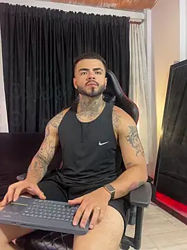 Snapshot of Benjii_Carter1 chatting on 02-26-26, 04:00 Benjii Carter1 online show from 02-26-26, 04:00