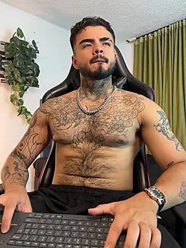 Snapshot of Benjii_Carter1 chatting on 06-25-26, 12:54 Benjii Carter1 online show from 06-25-26, 12:54