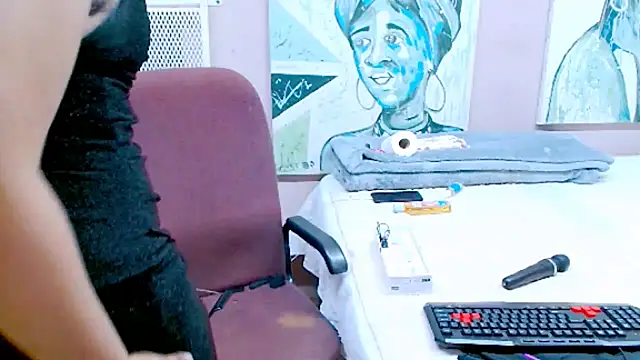 TyraHotxxx online show from 05-19-26, 01:22