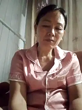 Snapshot of Kiss_love2 chatting on 06-27-26, 01:39 Kiss love2 online show from 06-27-26, 01:39