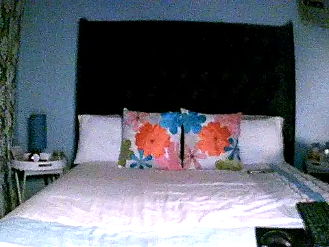 Snapshot of KINKYDOLL4U chatting on 02-15-26, 07:43 KINKYDOLL4U online show from 02-15-26, 07:43