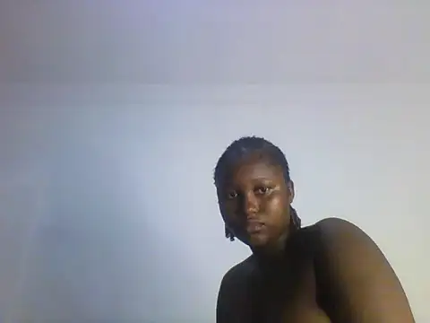 Snapshot of shyNia chatting on 02-19-26, 09:38 shyNia online show from 02-19-26, 09:38