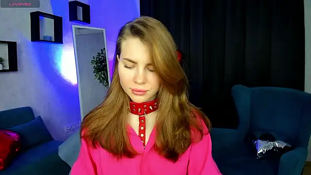 Snapshot of little__isabel chatting on 02-19-26, 01:34 little isabel online show from 02-19-26, 01:34