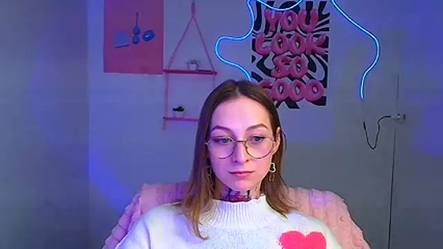 Esmi Winter online show from 02-22-26, 06:24