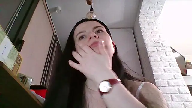 Clover Shine online show from 03-10-26, 05:07