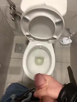 Snapshot of fenasixx chatting on 02-10-26, 06:39 fenasixx online show from 02-10-26, 06:39