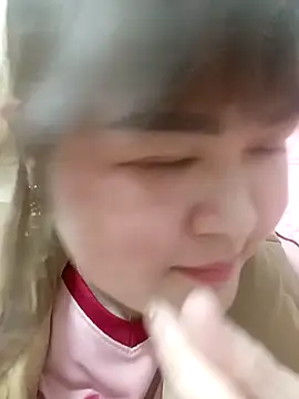 Snapshot of Kee-kimlee chatting on 02-12-26, 04:29 Kee-kimlee online show from 02-12-26, 04:29