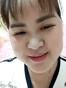 Snapshot of Kee-kimlee chatting on 02-19-26, 02:07 Kee-kimlee online show from 02-19-26, 02:07