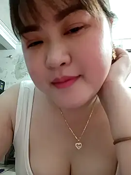 Snapshot of Kee-kimlee chatting on 03-02-26, 03:41 Kee-kimlee online show from 03-02-26, 03:41