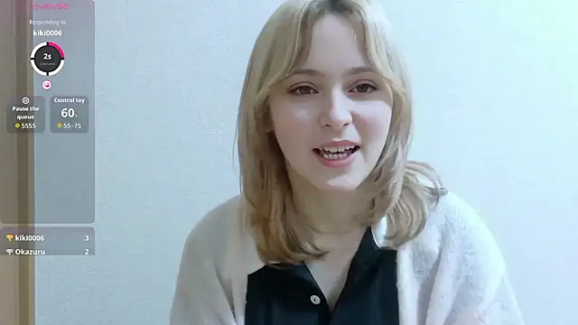 Snapshot of e_ri_ka93 chatting on 06-11-26, 01:42 e ri ka93 online show from 06-11-26, 01:42