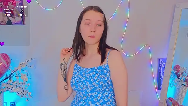 Snapshot of MmollyMay chatting on 02-11-26, 10:09 MmollyMay online show from 02-11-26, 10:09