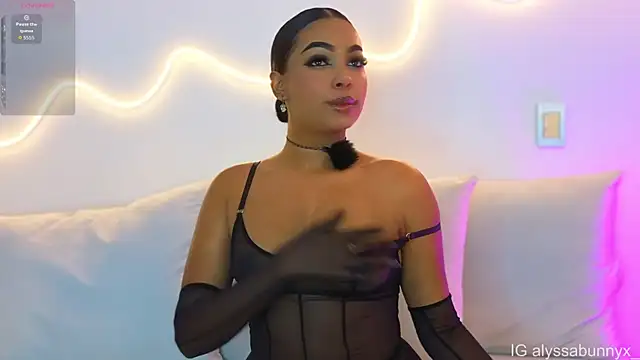 Snapshot of Alyssa_bunnyx chatting on 04-26-26, 03:59 Alyssa bunnyx online show from 04-26-26, 03:59