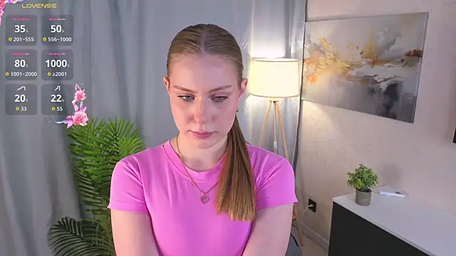 Snapshot of CharityKhamo chatting on 02-20-26, 03:25 CharityKhamo online show from 02-20-26, 03:25