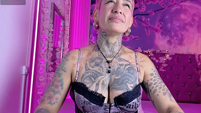 Everlyn sexx online show from 02-14-26, 01:52