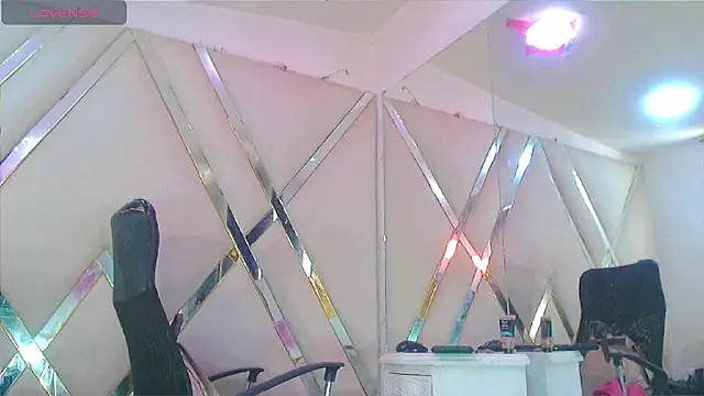 TifannyAmateur online show from 02-14-26, 07:21