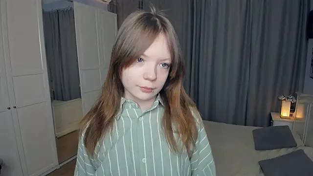 Snapshot of LavenderMitten chatting on 02-23-26, 05:05 LavenderMitten online show from 02-23-26, 05:05