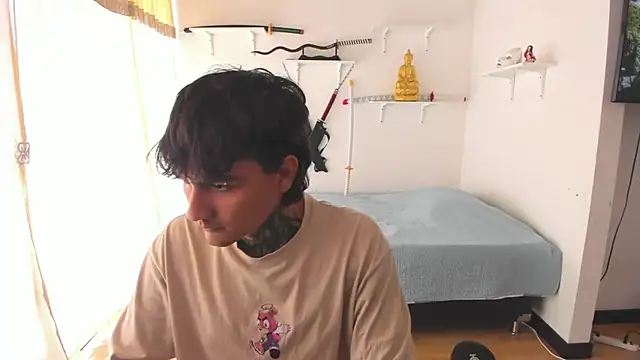 Snapshot of Your_Tao chatting on 02-15-26, 04:36 Your Tao online show from 02-15-26, 04:36