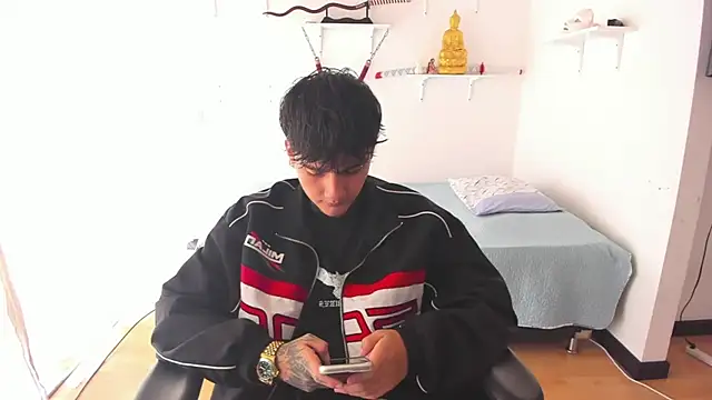 Snapshot of Your_Tao chatting on 02-18-26, 05:42 Your Tao online show from 02-18-26, 05:42