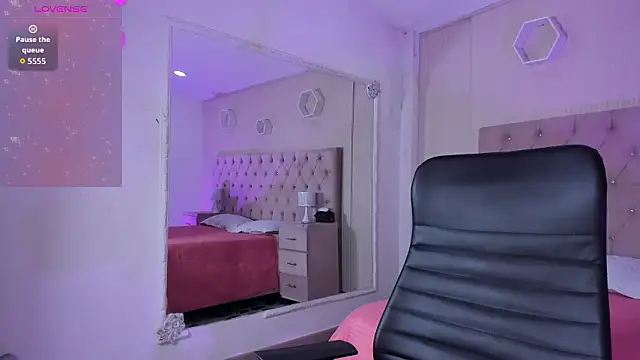 Snapshot of DulcePrince_ chatting on 02-17-26, 01:07 DulcePrince online show from 02-17-26, 01:07