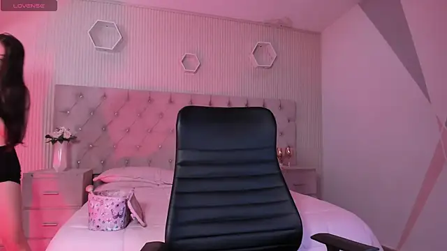 DulcePrince  online show from 03-11-26, 04:02