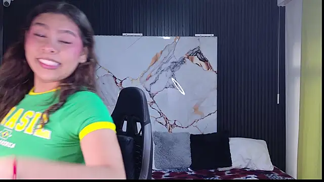 Sophie19   online show from 04-06-26, 11:55