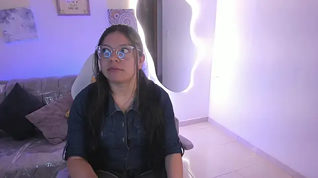 Snapshot of Afrodita_rouss chatting on 02-12-26, 08:37 Afrodita rouss online show from 02-12-26, 08:37