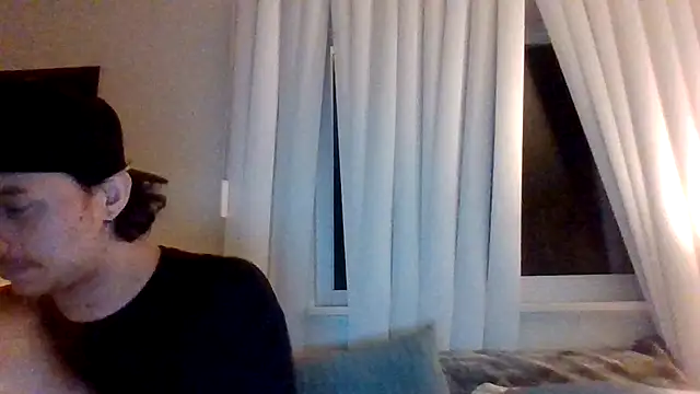 Snapshot of Tallhungandcloudy chatting on 02-21-26, 09:54 Tallhungandcloudy online show from 02-21-26, 09:54