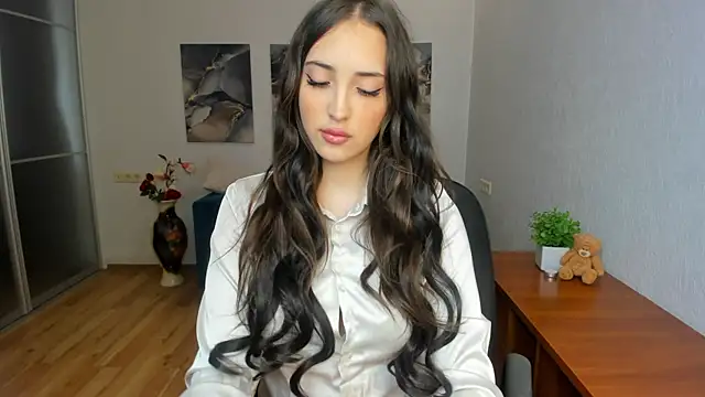 Effy Royse online show from 07-10-26, 05:45
