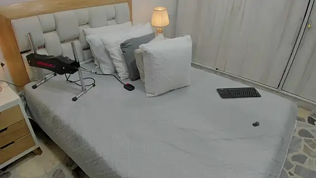 Bunny Blush1 online show from 04-13-26, 07:08