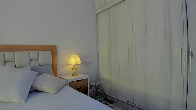 Bunny Blush1 online show from 04-17-26, 05:38