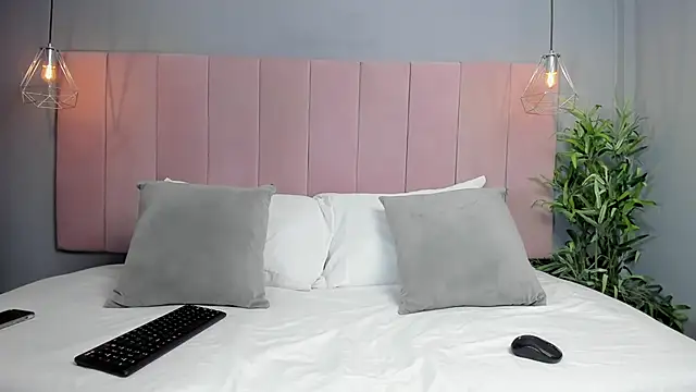 Snapshot of MartinaGrace chatting on 02-26-26, 06:29 MartinaGrace online show from 02-26-26, 06:29