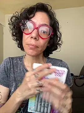 JeanneDuval8888 online show from 05-13-26, 09:44