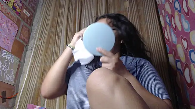 Snapshot of vanuslovelatina chatting on 03-19-26, 10:52 vanuslovelatina online show from 03-19-26, 10:52
