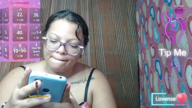 Snapshot of vanuslovelatina chatting on 03-28-26, 11:15 vanuslovelatina online show from 03-28-26, 11:15