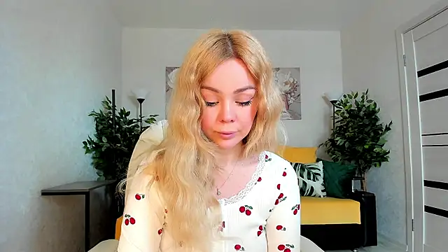 caty kiss online show from 04-17-26, 02:58