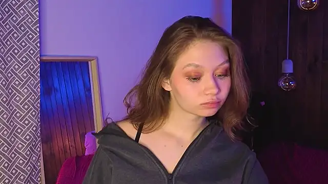 Snapshot of HolliBillig chatting on 03-15-26, 07:09 HolliBillig online show from 03-15-26, 07:09