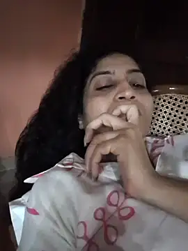 Snapshot of sexysilmy chatting on 07-12-26, 01:18 sexysilmy online show from 07-12-26, 01:18