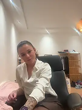 alwayshornyvivi online show from 02-21-26, 05:03