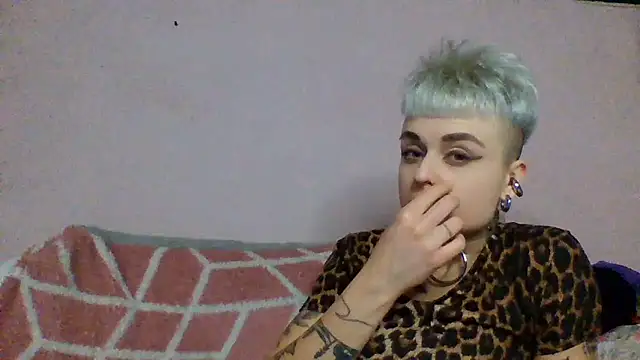 Snapshot of AlisaDear257 chatting on 02-15-26, 07:10 AlisaDear257 online show from 02-15-26, 07:10