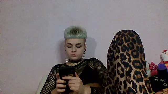 AlisaDear257 online show from 04-04-26, 07:55