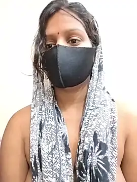 Snapshot of ankita077 chatting on 05-05-26, 12:51 ankita077 online show from 05-05-26, 12:51
