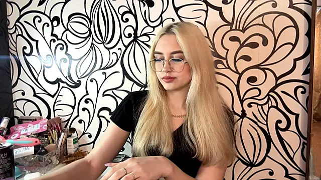 Snapshot of Kat_Catherine chatting on 03-01-26, 11:12 Kat Catherine online show from 03-01-26, 11:12